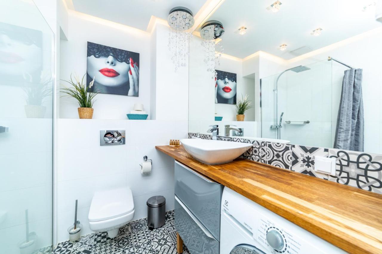 Bright - Neptun Park By Oneapartments 格但斯克 外观 照片